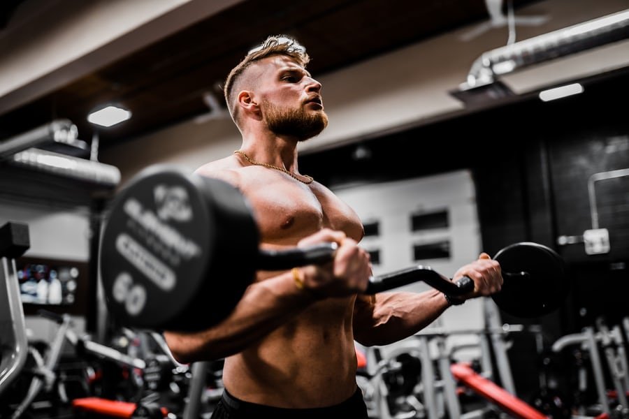 chest guy on the gym