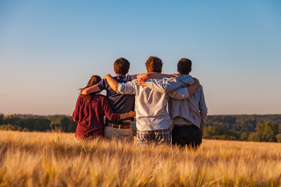 friends holding togheter